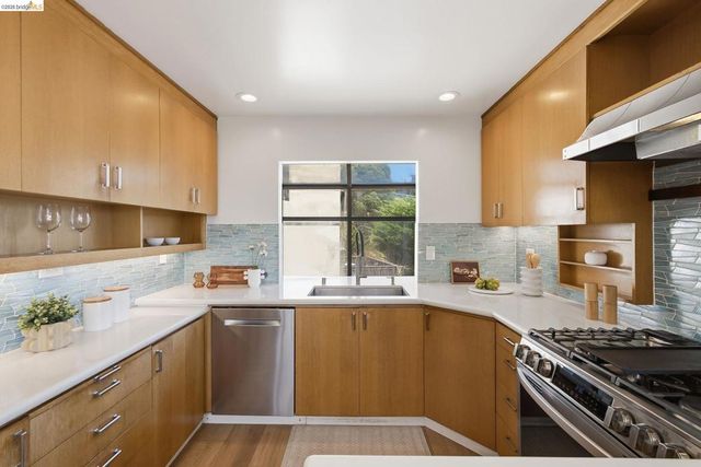 6612 Hagen Blvd, El Cerrito, CA 94530