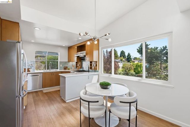 6612 Hagen Blvd, El Cerrito, CA 94530