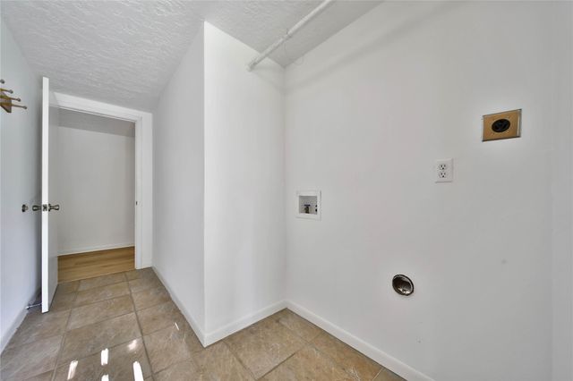 15418 Willis Way, Conroe, TX 77384