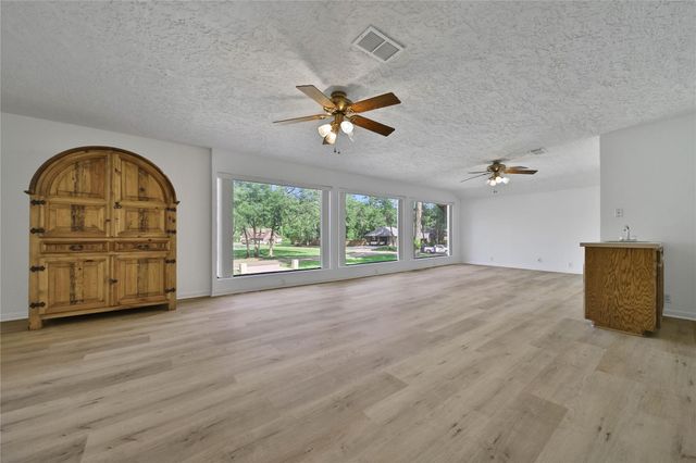 15418 Willis Way, Conroe, TX 77384