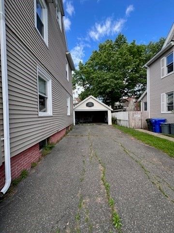 19 Wareham St, Springfield, MA 01108
