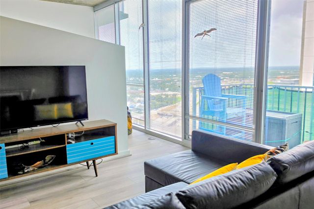 5925 Almeda Road 12608, Houston, TX 77004