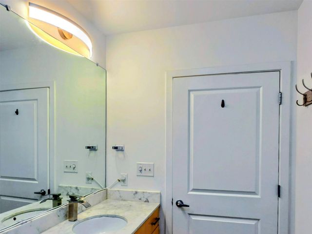 5925 Almeda Road 12608, Houston, TX 77004