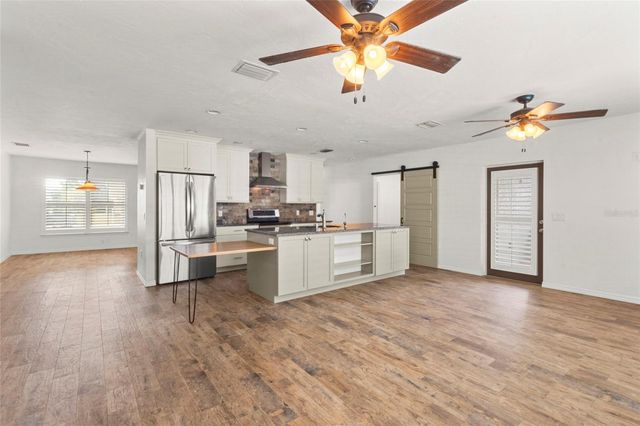 6808 19TH AVENUE W, Bradenton, FL 34209