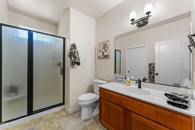 830 SW Bryn Court, Grants Pass, OR 97527