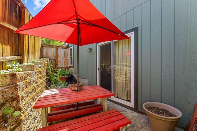 830 SW Bryn Court, Grants Pass, OR 97527