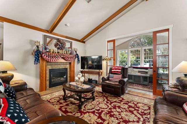 830 SW Bryn Court, Grants Pass, OR 97527