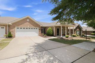 215 Wrennewood Ln, Franklin, TN 37064