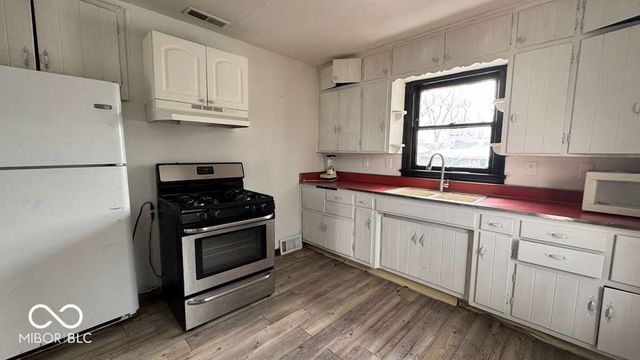 2234 Fairview Street, Anderson, IN 46016