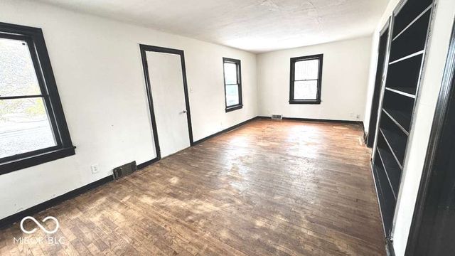 2234 Fairview Street, Anderson, IN 46016