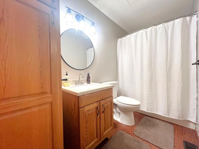 161 Hillcrest Avenue, Spicer, MN 56288