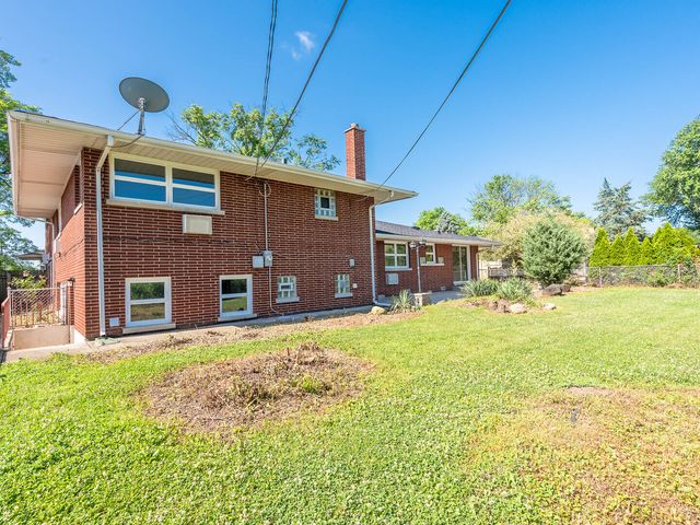 6052 W 128th Street, Palos Heights, IL 60463