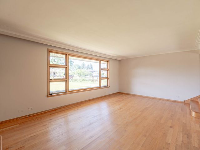 6052 W 128th Street, Palos Heights, IL 60463