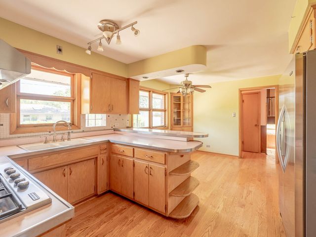 6052 W 128th Street, Palos Heights, IL 60463