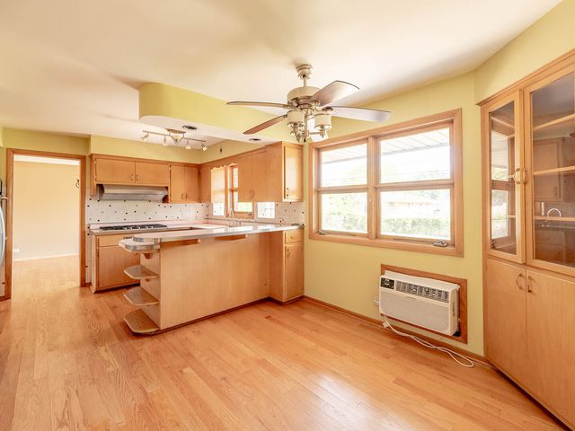 6052 W 128th Street, Palos Heights, IL 60463