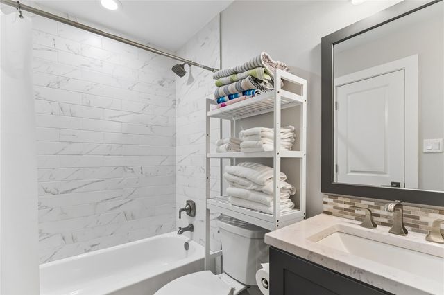 16323 Lake LOOP, Austin, TX 78734