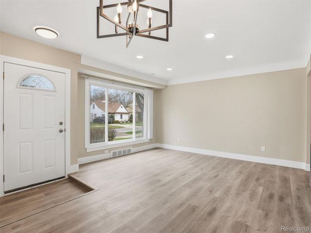 18686 Brady, Redford Charter Township, MI 48240