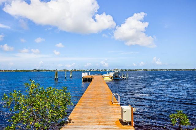 13054 NW Gilson Road, Palm City, FL 34990