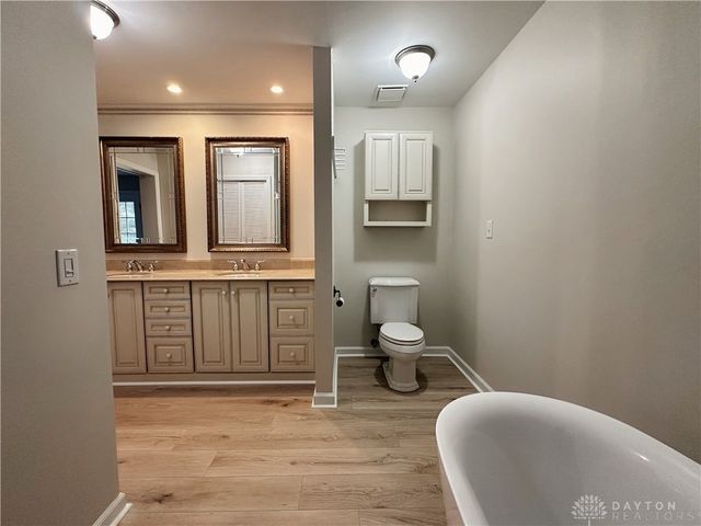 3975 Conference Road, Sugarcreek Twp, OH 45305