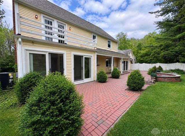 3975 Conference Road, Sugarcreek Twp, OH 45305