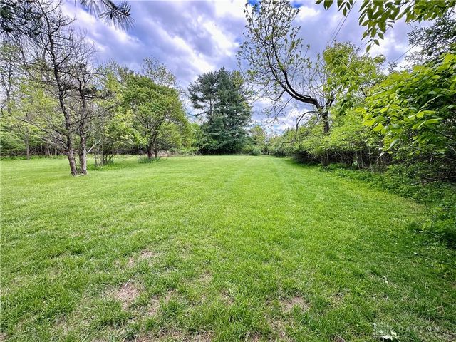 3975 Conference Road, Sugarcreek Twp, OH 45305