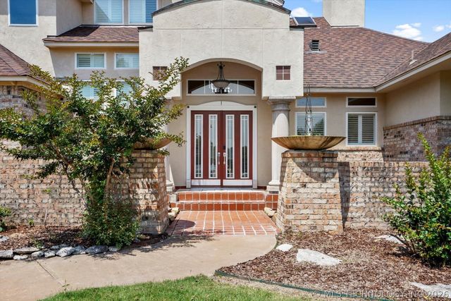 524 S 67th Street, Broken Arrow, OK 74014