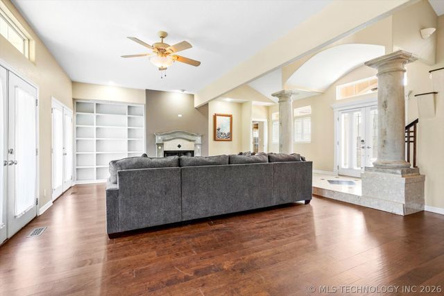 524 S 67th Street, Broken Arrow, OK 74014