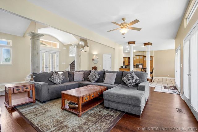 524 S 67th Street, Broken Arrow, OK 74014