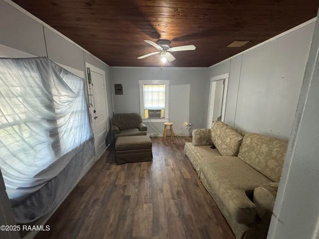 115 S Miles Street, Abbeville, LA 70510