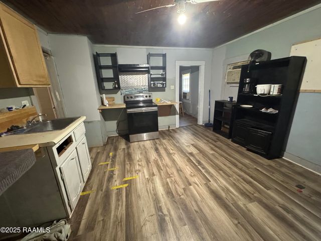 115 S Miles Street, Abbeville, LA 70510