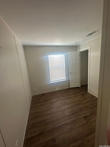 825 County Road 640, Hondo, TX 78861