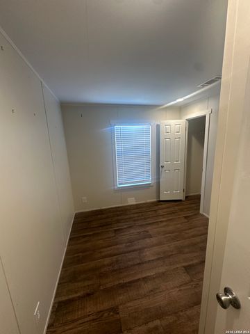 825 County Road 640, Hondo, TX 78861