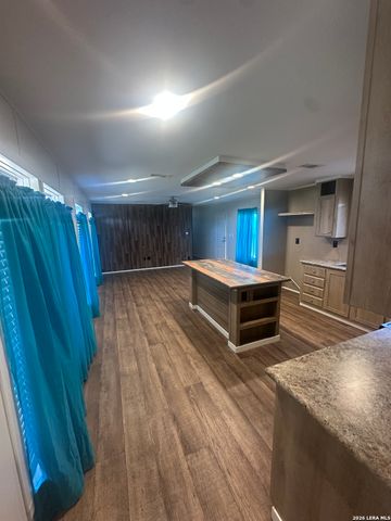 825 County Road 640, Hondo, TX 78861