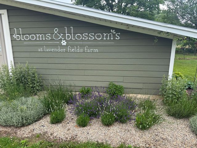2175 E Hinchman Road, Berrien Springs, MI 49103