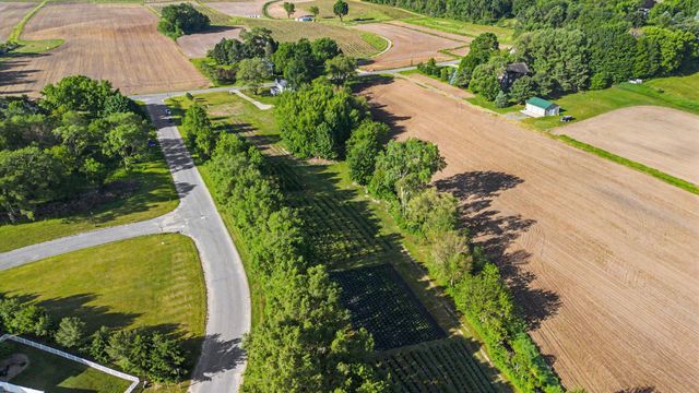 2175 E Hinchman Road, Berrien Springs, MI 49103