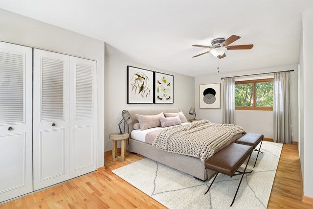 210 E Lakeside Drive, Vernon Hills, IL 60061