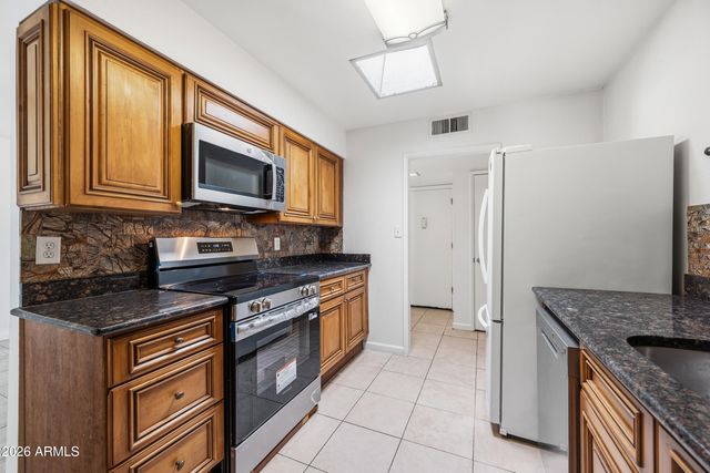 12422 N Cherry Hills Drive E, Sun City, AZ 85351