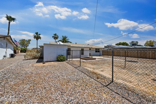 12422 N Cherry Hills Drive E, Sun City, AZ 85351