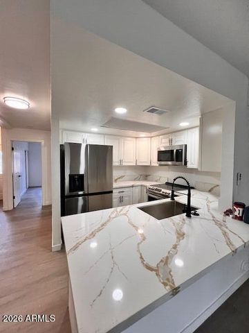 2115 W BELMONT Avenue 4, Phoenix, AZ 85021