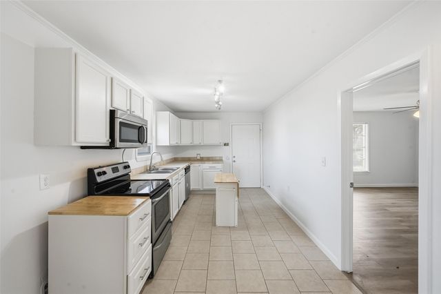 418 Russell Street, White Settlement, TX 76108