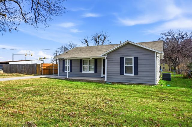 418 Russell Street, White Settlement, TX 76108