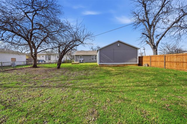 418 Russell Street, White Settlement, TX 76108