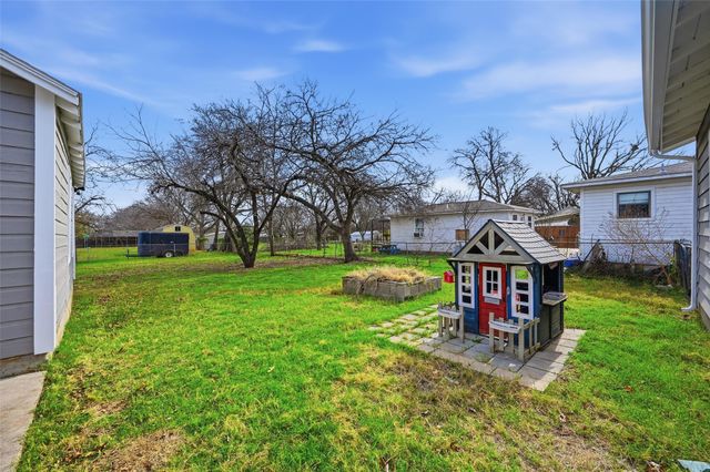 418 Russell Street, White Settlement, TX 76108