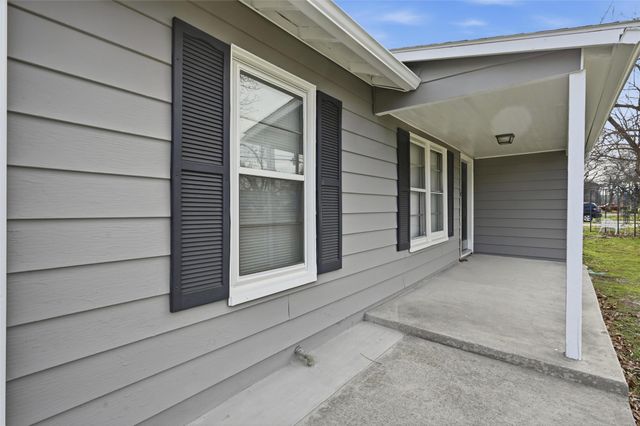 418 Russell Street, White Settlement, TX 76108