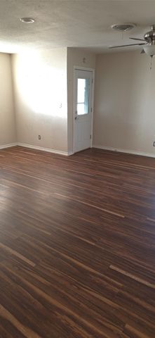 1423 Rolling Hills Drive, Graham, TX 76450