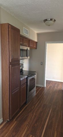 1423 Rolling Hills Drive, Graham, TX 76450