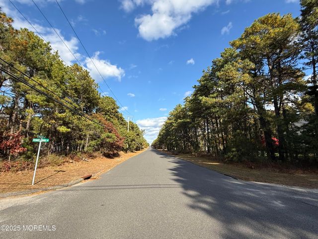 1901 Chilvers Avenue, Whiting, NJ 08759