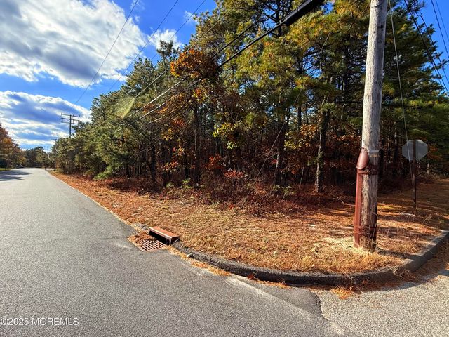 1901 Chilvers Avenue, Whiting, NJ 08759