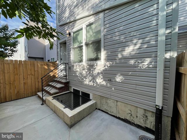 1932 N 8TH ST, Philadelphia, PA 19122