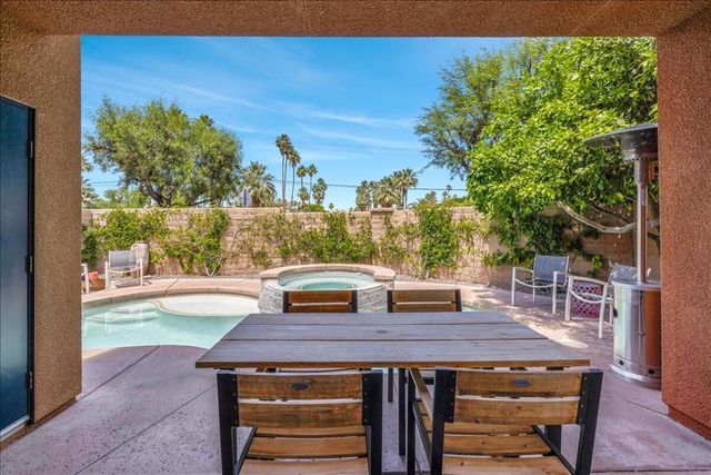 922 Alejo Vista, Palm Springs, CA 92262